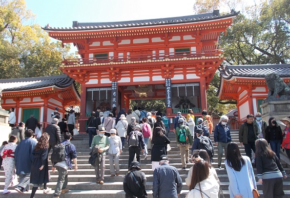 京都・平家の夢の跡巡り・八坂神社・西楼門