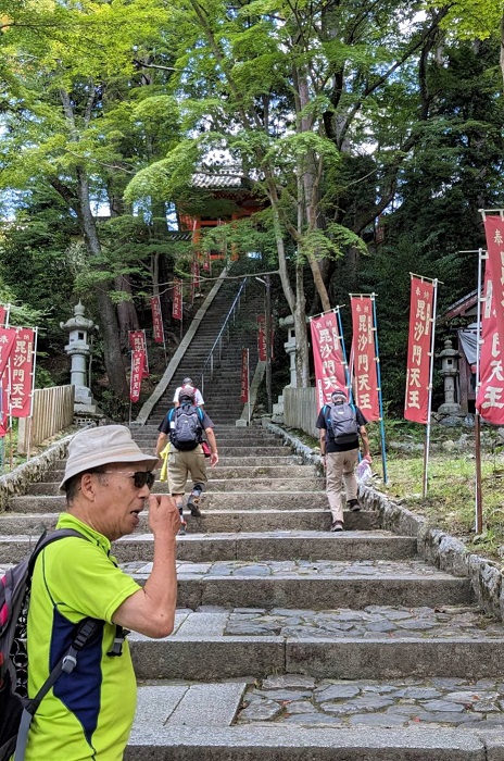 京都山科・毘沙門堂・石段