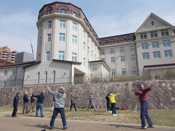 ���ɐ�쉈������E�̑�