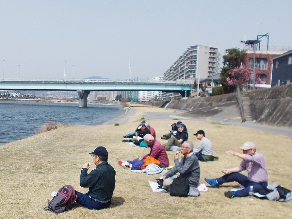 ���ɐ�쉈������E���H