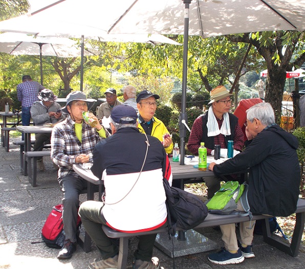 �R�̕ӂ̓��E���x���E�R��E�L�O�ʐ^�E�g�c