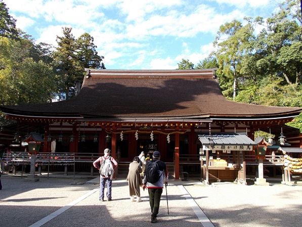 �R�̕ӂ̓��E�Ώ�_��