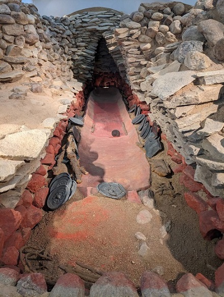 �R�̕ӂ̓��E���ˌÕ��W���فE�����G�����Ύ����{�w�O