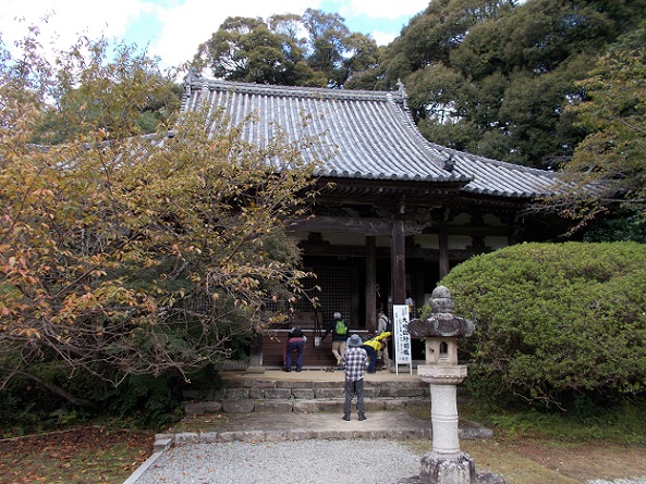 �R�̕ӂ̓��E���x���E�{��