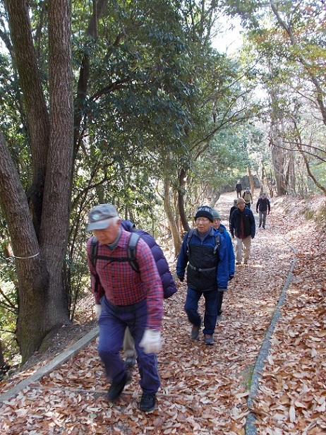 ���ʎR�[�n�C�L���O�E���]����