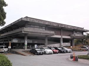 佐賀県立図書館