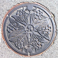 小淵沢町マンホール