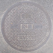 鶴見緑地(守口市)公園マンホール